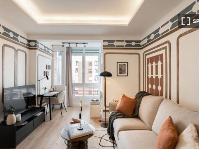 2 room luxury Apartment for rent in Madrid, Spain