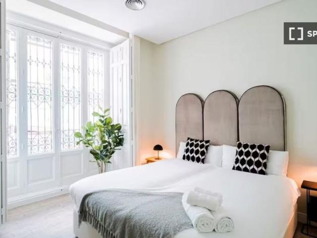 2 room luxury Flat for rent in Madrid, Spain