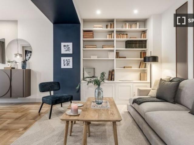 2 room luxury Flat for rent in Madrid, Spain