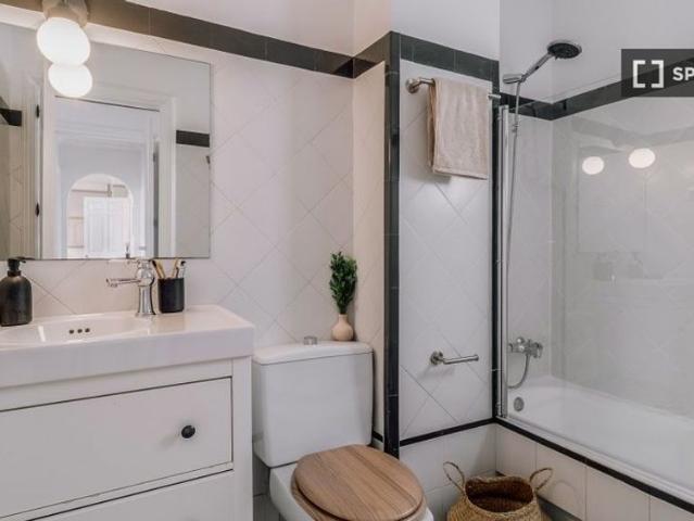 2 room luxury Flat for rent in Madrid, Spain