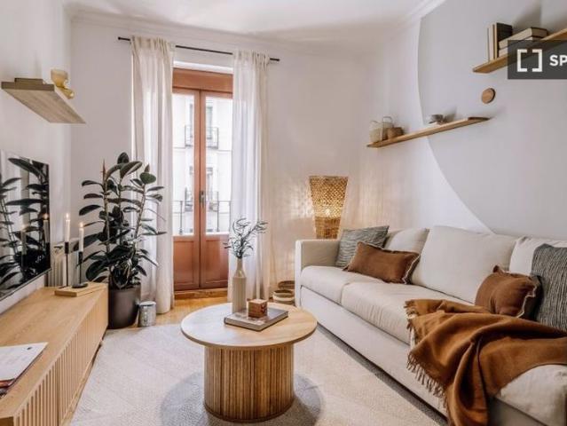 2 room luxury Flat for rent in Madrid, Spain
