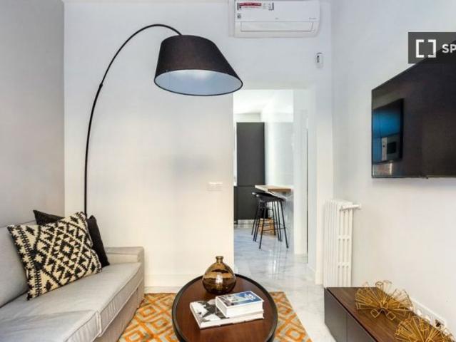 2 room luxury Flat for rent in Madrid, Spain