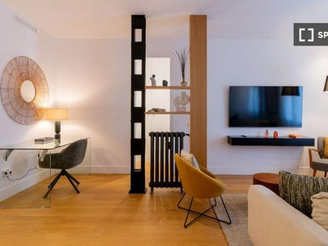 2 room luxury Flat for rent in Madrid, Spain