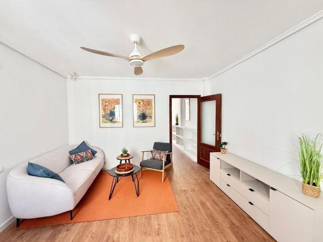 2 room luxury Flat for rent in Valencia, Spain