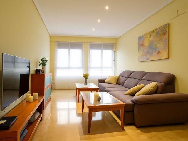 2 room luxury Flat for rent in Valencia, Spain