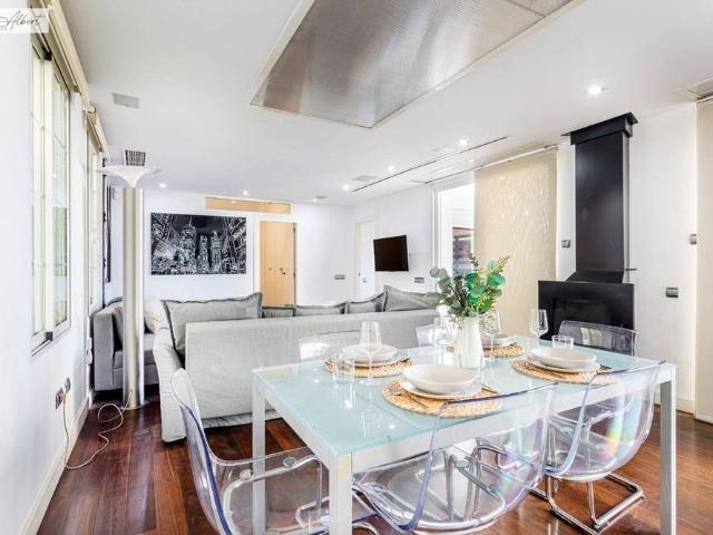 2 room luxury penthouse for rent in Valencia