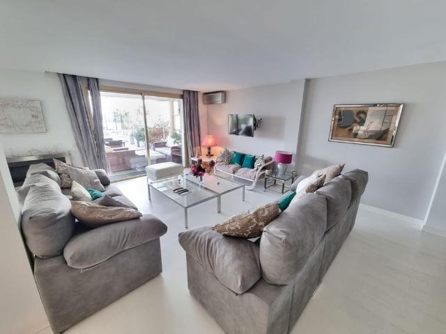 2 room luxury penthouse for rent in Palma de Mallorca, Balearic Islands