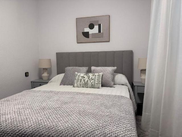 2 room luxury penthouse for rent in Santander, Spain