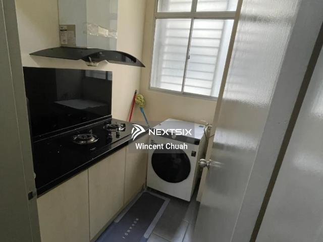 2 room unit available now! Near Sunway Uni, Monash, Taylor