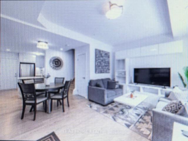 2 rooms available for rent