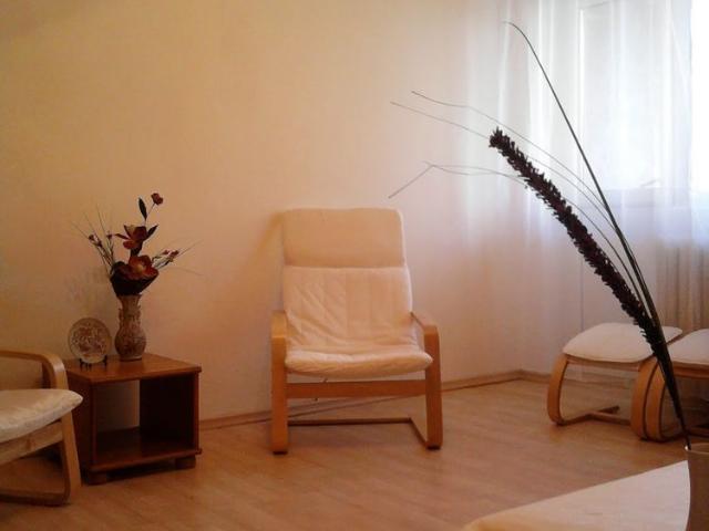 2 rooms apartment for rent Center – Independence Iasi # code 100