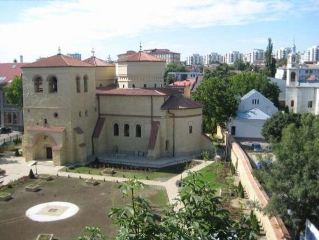 2 rooms apartment for rent central Iasi