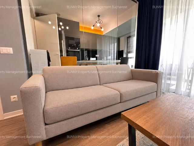 2 Rooms | Cloud 9 | Minimalist