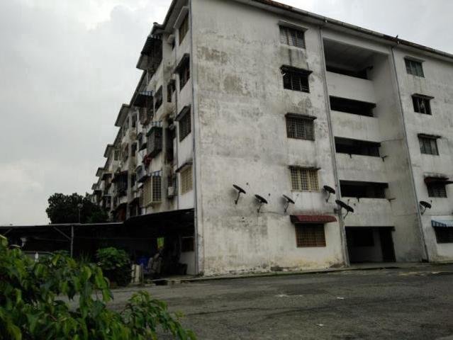 2 Rooms Flat at bandar Teknologi Kajang