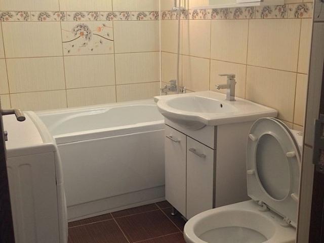 2 rooms luxury apartment for rent Center Iasi # code 249