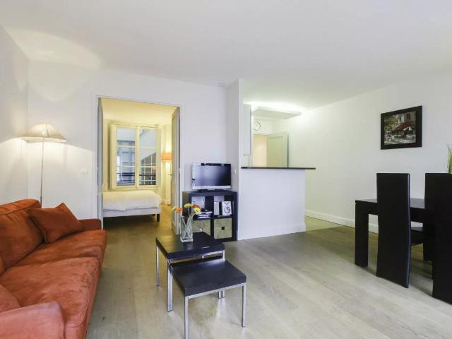 2 ROOMS SAINT GERMAIN DES PRÉS, Paris Amsterdam Apartments for Rent