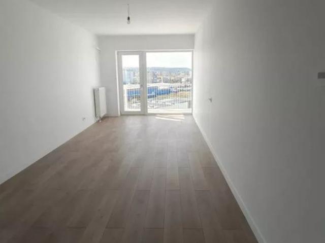 2 rooms unfurnished apartment for rent Iasi Romania Silk District
