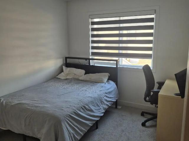 Sizeable rooms for Rent @ Magnolia View, Mahogany SE Calgary