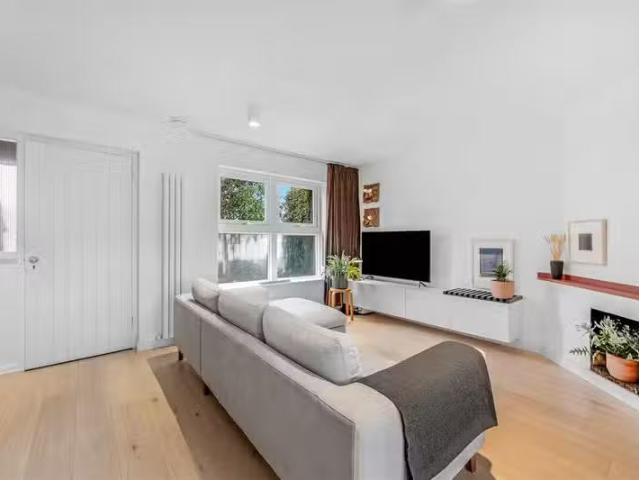 2 St Josephs Court, Prussia Street, Dublin 7, D07 V2P6