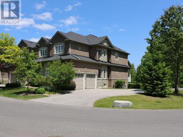 2 Stonecliffe Crescent, Aurora, ON, L4G 7Z7 Luxury Condo for sale | Listing ID N12257 | Royal LePage Carriage Trade Luxury Properties
