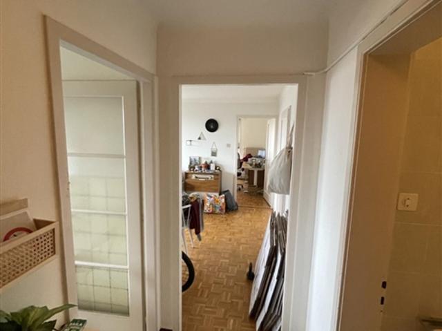 2. Stock 2 Zimmer Wohnung in Lausanne