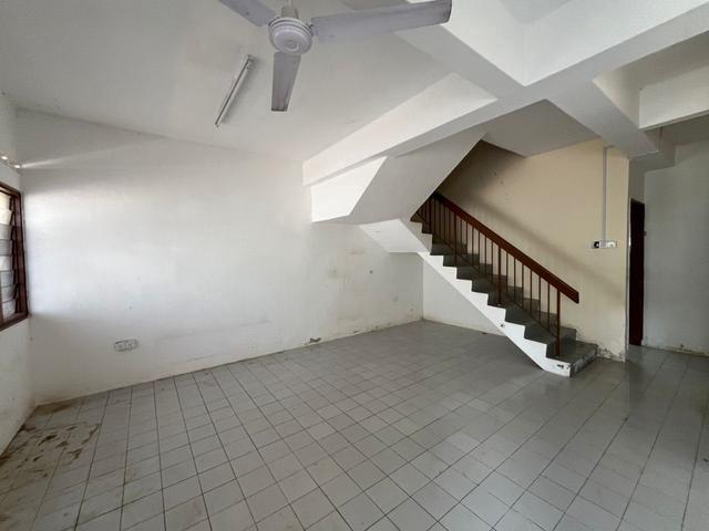 2 Storey Taman Johor Jaya Jalan Anggerik Tebrau