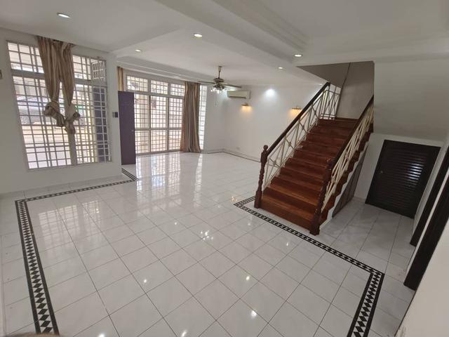 2 Storey Taman Molek Jalan Molek Ponderosa Ros Merah