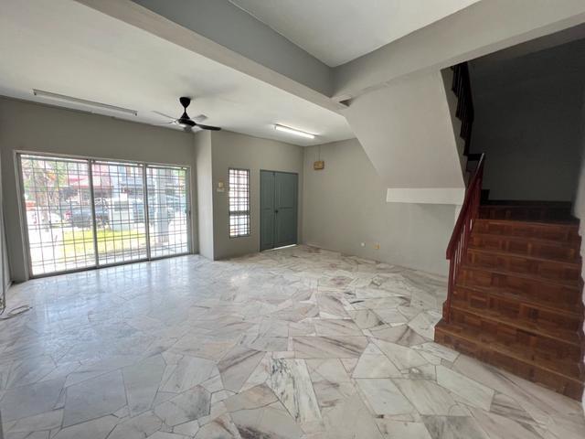 2 Storey Taman Puncak Jalil Seri Kembangan Not Facing House