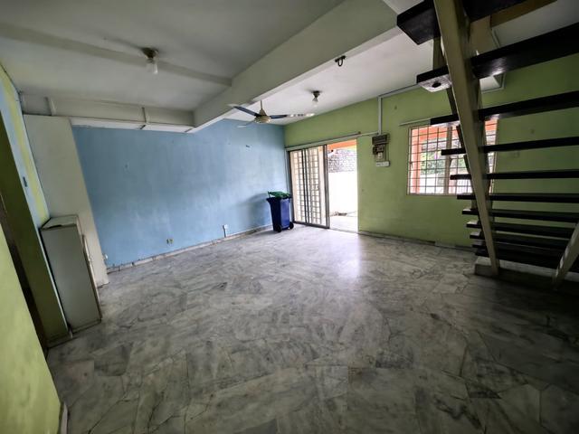 2 Storey TAMAN PUCHONG PRIMA Actual RENO FULLY EXTEND Low Deposit