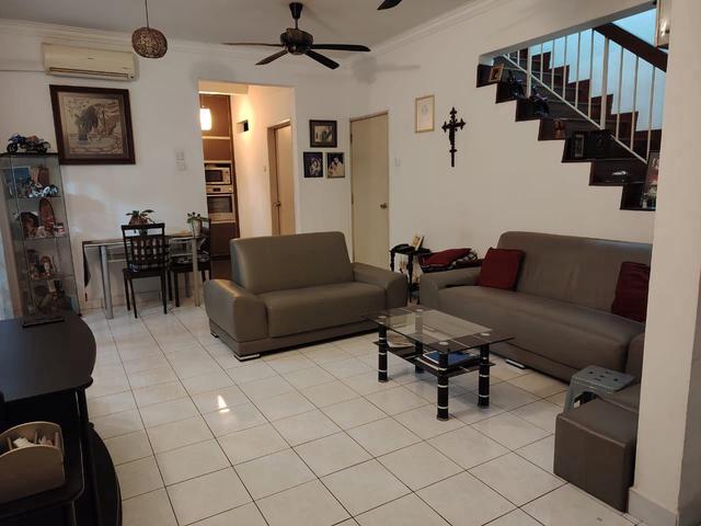 2 Storey TAMAN PUCHONG UTAMA Actual Reno CORNER LOT Fully Extended