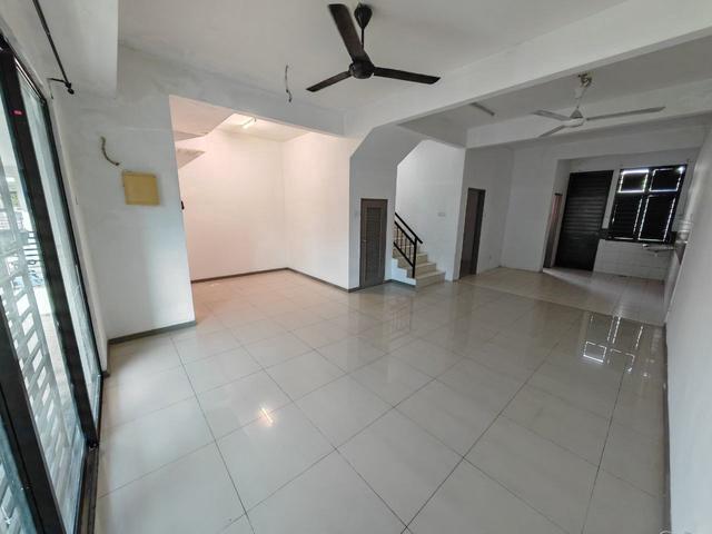 2 Storey Taman Saujana KLIA Sepang