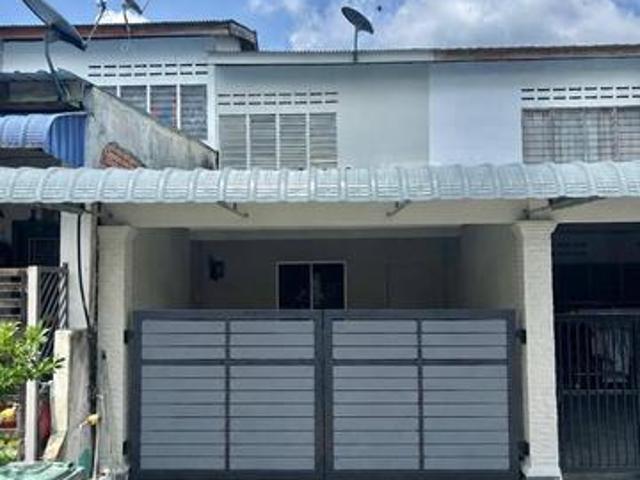 2 storey terance Kluang Tmn Intan
