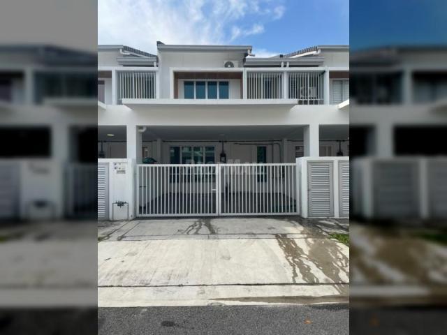 2 Storey Terrace At Hanna 1 Laman Sendayan Bandar Sri Sendayan, Negeri Sembilan