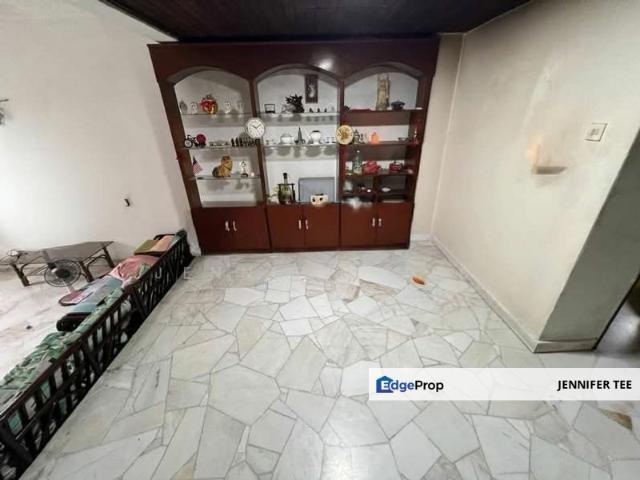 2 storey Terrace House At Taman Bidara