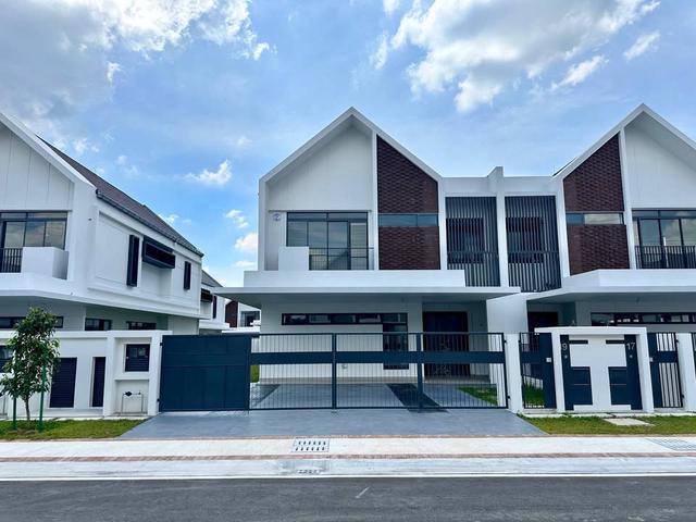 2 STOREY TERRACE Berdekatan Sepang