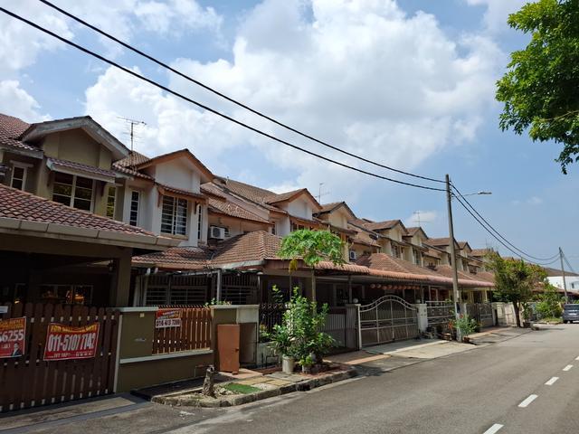 2 storey Terrace corner lot Taman saujana permai Bukit Mertajam