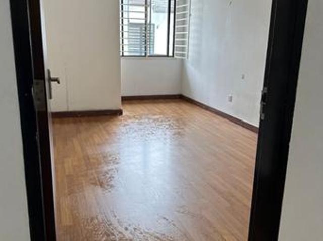 2 storey terrace denai alam to let