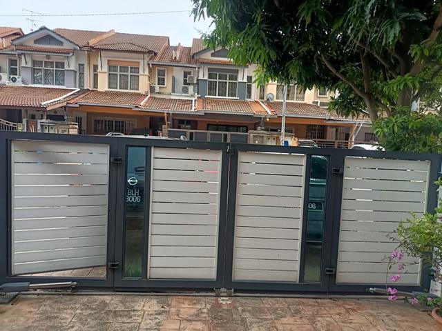2 Storey Terrace House At Jalan Plumbum Seksyen 7 Shah Alam RENOLRT3