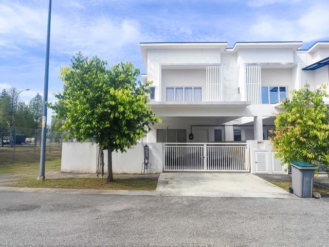 2 Storey Terrace House Bandar Sri Sendayan End Lot