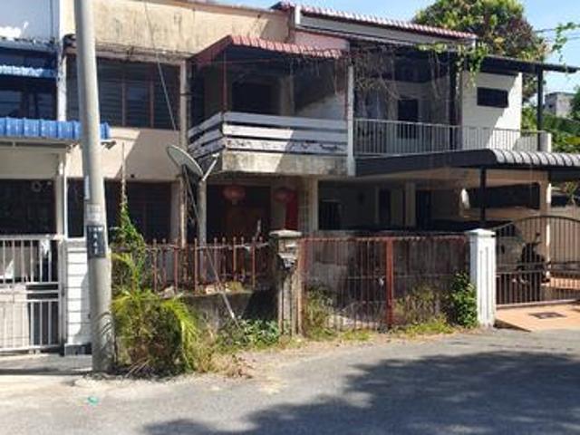 2 storey Terrace House in the heart of KT city