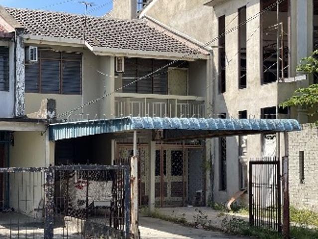 2 Storey Terrace House, Intermediate
