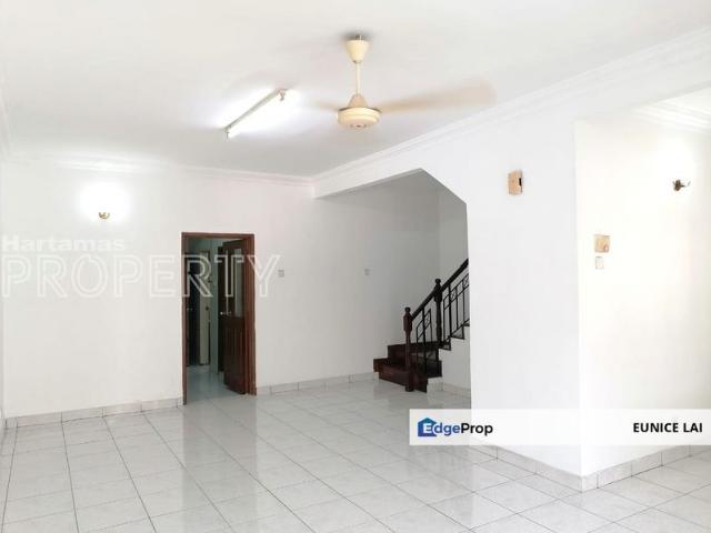 2 Storey Terrace House Partly Furnished @ Bukit Rahman Putra, Sungai Buloh for Rent