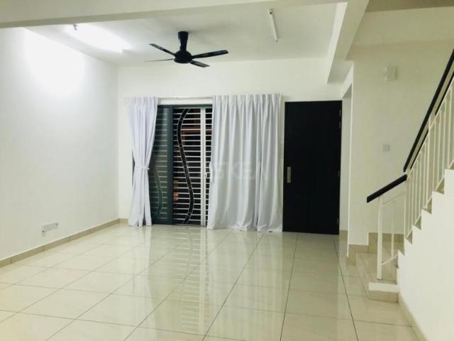 2 STOREY TERRACE HOUSE SEMENYIH FOR RENT, Diamond City