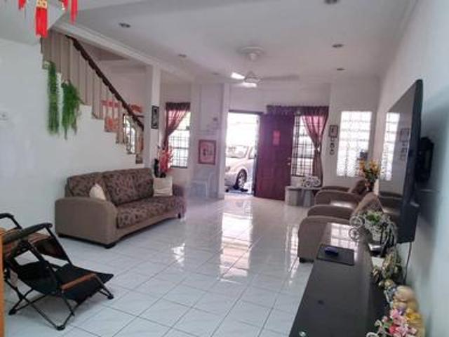 2 Storey Terrace House Taman Putra Prima Puchong SelangorRENOVATED