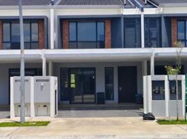 2 storey terrace house 4 bedroom brand new