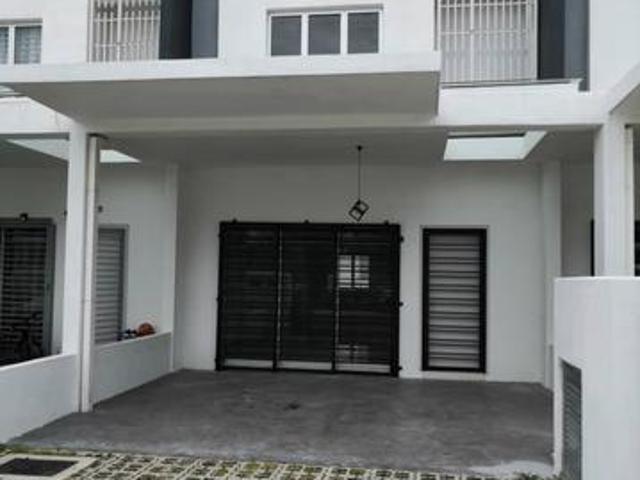 2 storey terrace in cybersouth