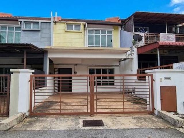 2 Storey Terrace Intermediate Amber Taman Pelangi Semenyih 2