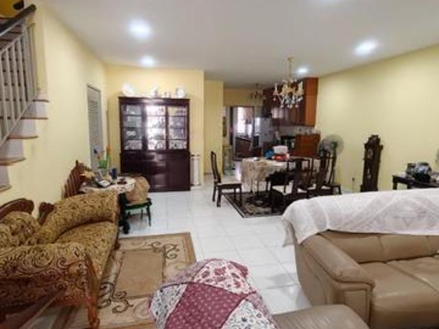 2 Storey Terrace Jalan Pinggiran Horizon Hills Golf East