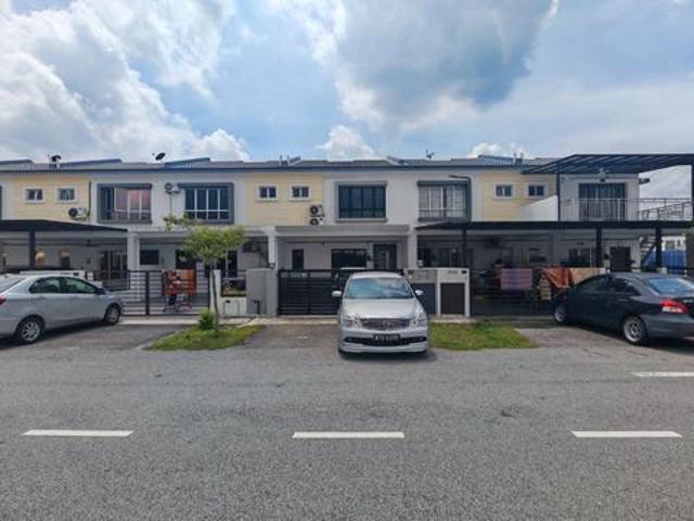 2 Storey Terrace Kota Warisan Extended Kitchen Gated Guarded