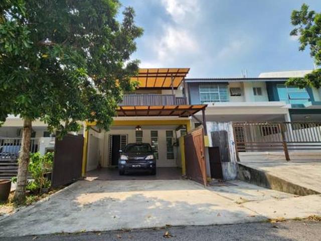 2 storey terrace renovated and decorated cw balcony partial furnished